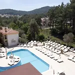 بن فالي أولودينيز 4*