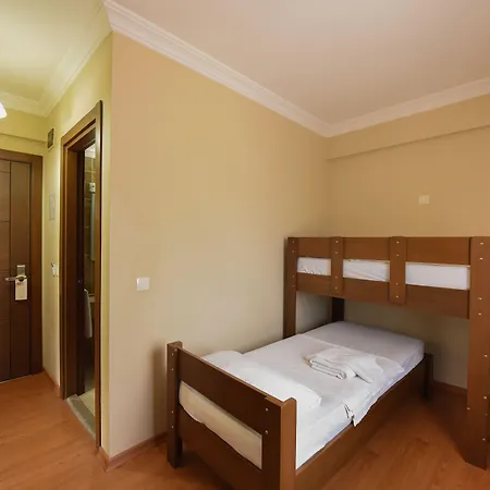 Отель Pine Valley 4*