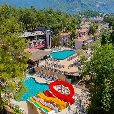 Pine Valley Szálloda 4*