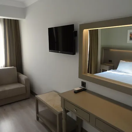 欧鲁万盛酒店 4*