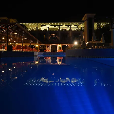 Pine Valley Hotell 4*