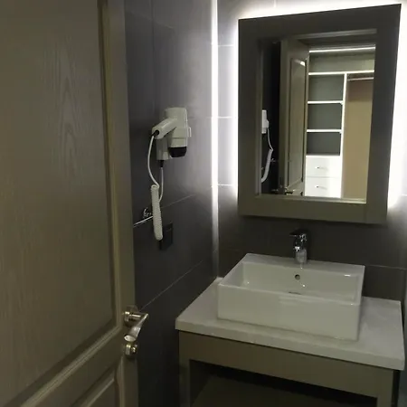 Hotell Pine Valley 4*