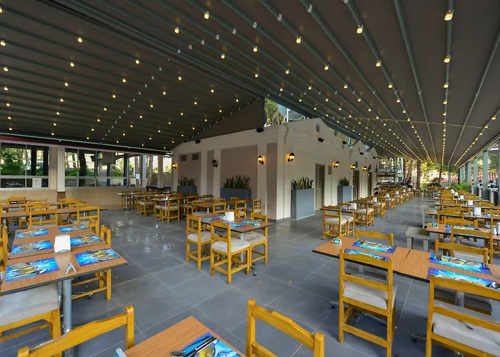 Pine Valley מלון 4*